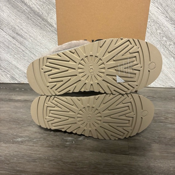 UGG | Disquette Cozy Fur Lines Slippers In Campfire Grey NEW - Picture 9 of 12